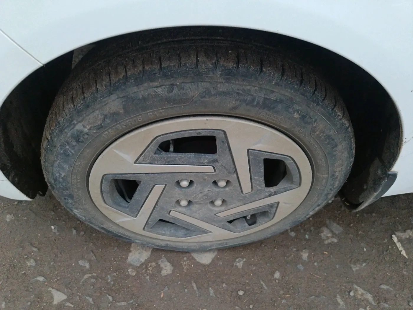 2023 Hyundai GRAND I10 NIOS SPORTZ 1.2 KAPPA VTVT, Petrol, Manual, 24,604 km, tyre