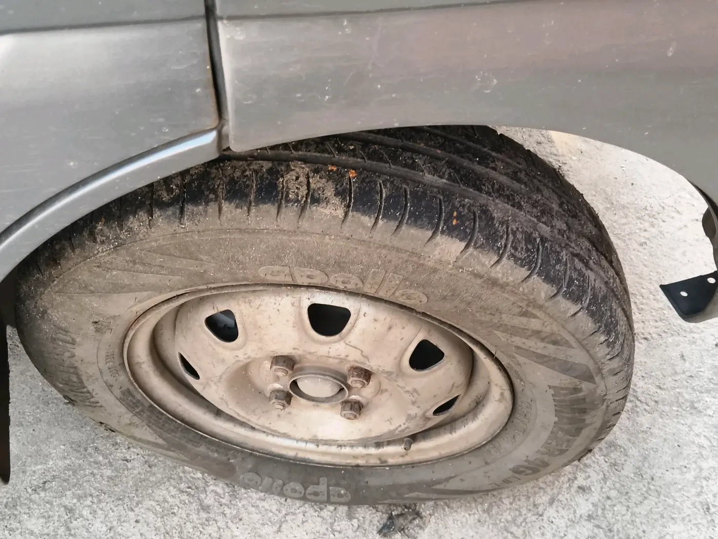 2011 Maruti Eeco 5 STR, Petrol, Manual, 1,93,719 km, tyre
