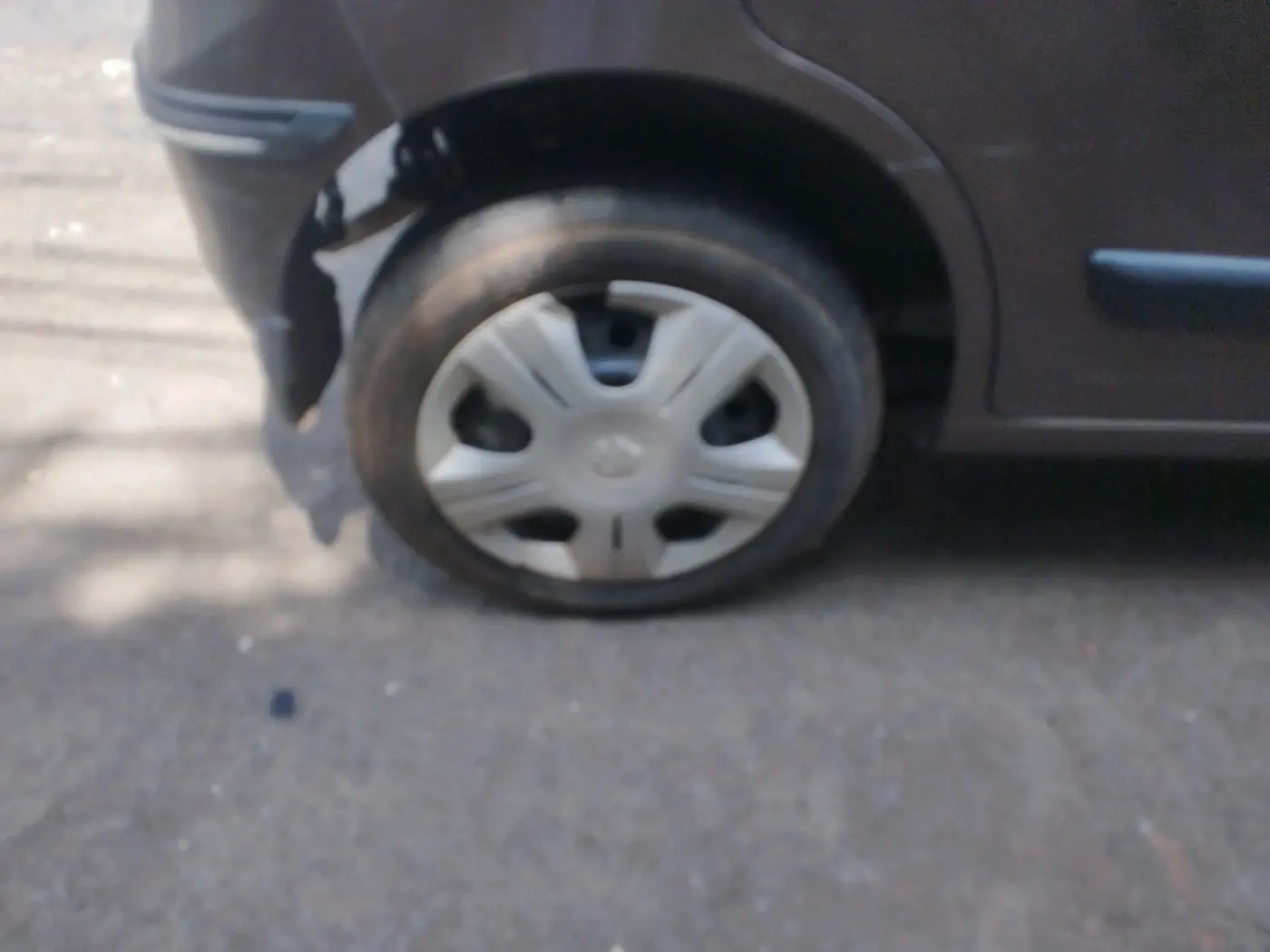 2017 Maruti Wagon R 1.0 VXI, Petrol, Manual, 51,301 km, tyre