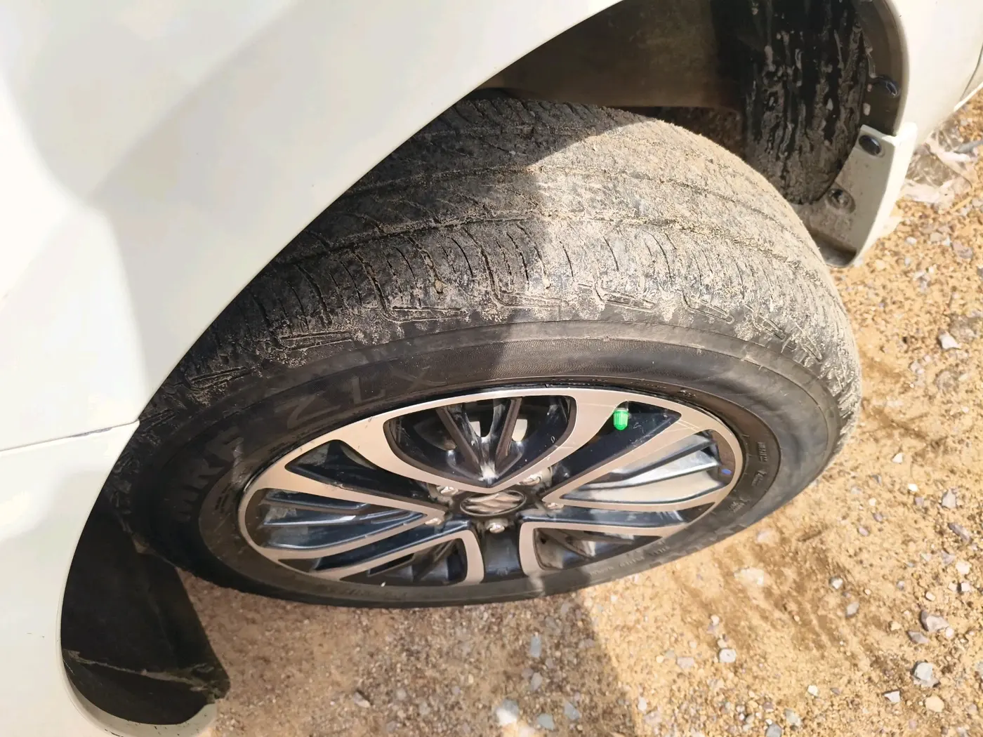 2024 Maruti Ertiga ZXI SHVS, Petrol, Manual, 86,071 km, tyre