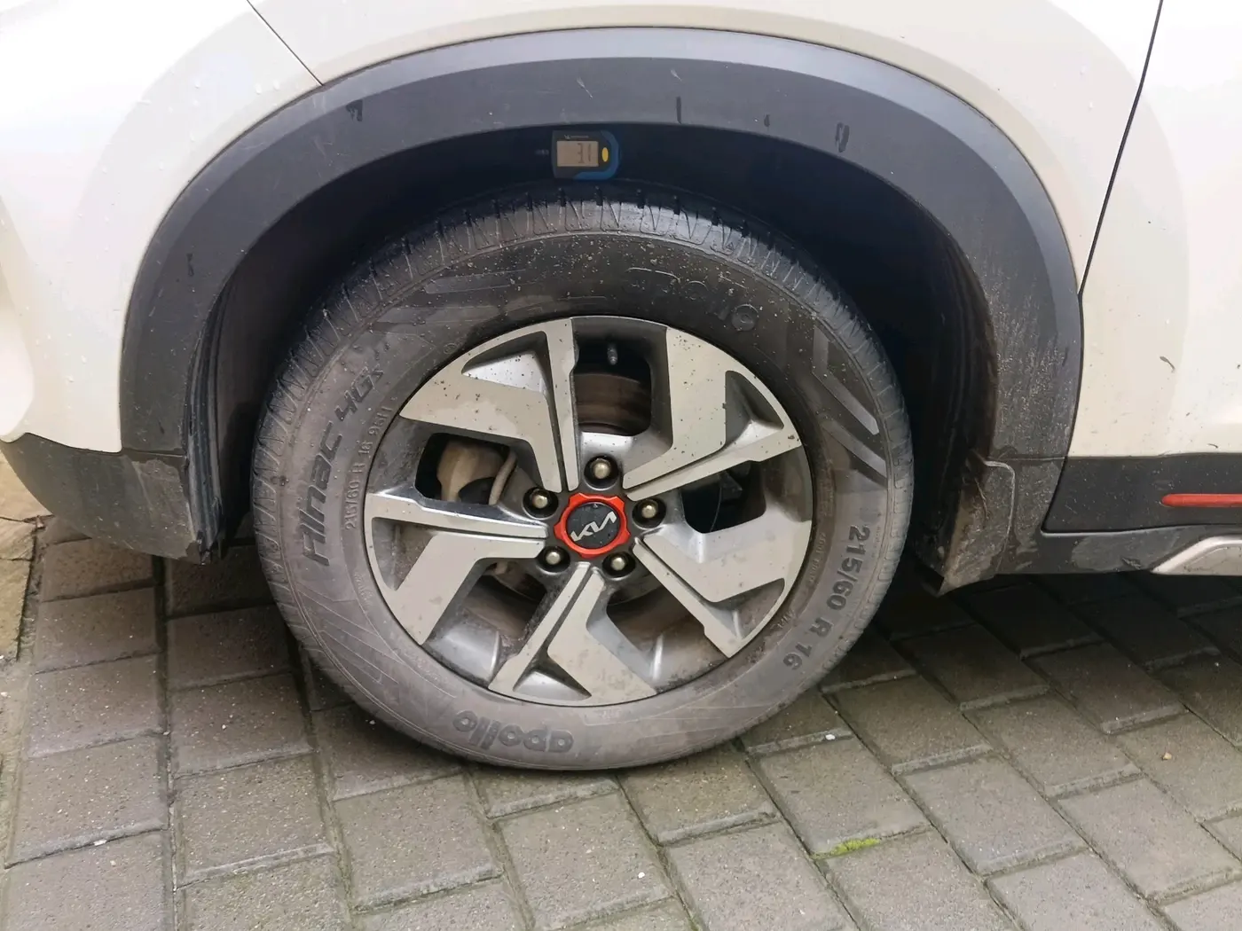 2021 KIA SONET HTX ANNIVERSARY EDITION 1.5, Diesel, Manual, 50,502 km, tyre