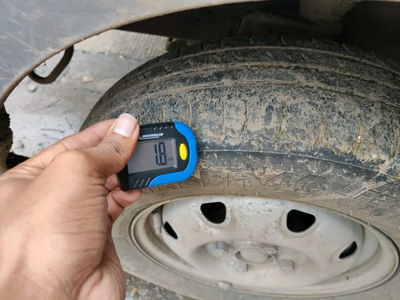 2022 Maruti Eeco 5 STR AC CNG (O), CNG, Manual, 56,347 km, tyre