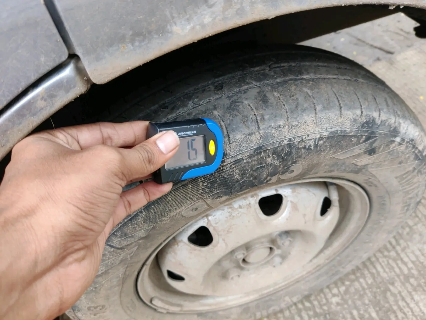 2022 Maruti Eeco 5 STR AC CNG (O), CNG, Manual, 56,347 km, tyre