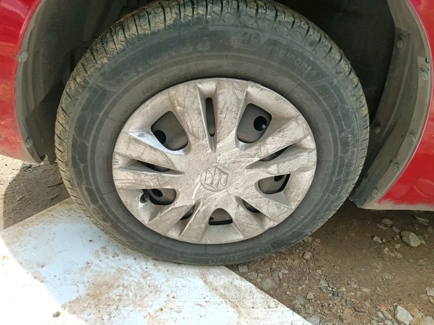 2013 Maruti Swift Dzire VXI, Petrol, Manual, 1,19,248 km, tyre