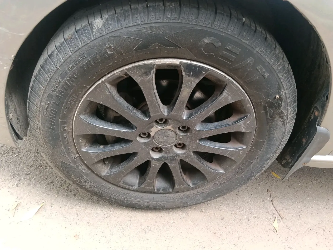 2015 Skoda Rapid 1.5 TDI CR ELEGANCE AT, Diesel, Automatic, 97,201 km, tyre