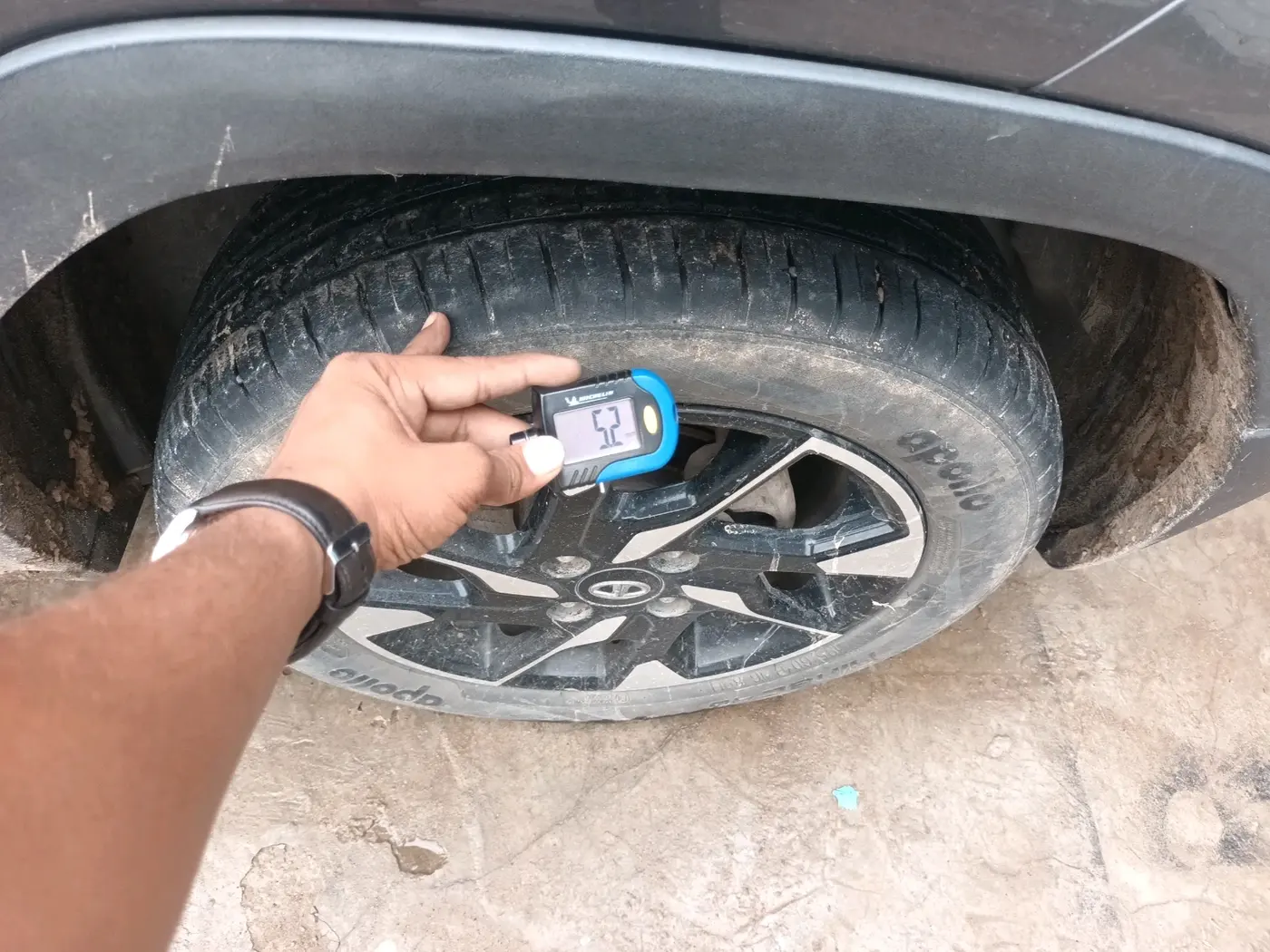 2021 Tata PUNCH CREATIVE  AMT, Petrol, Automatic, 83,280 km, tyre