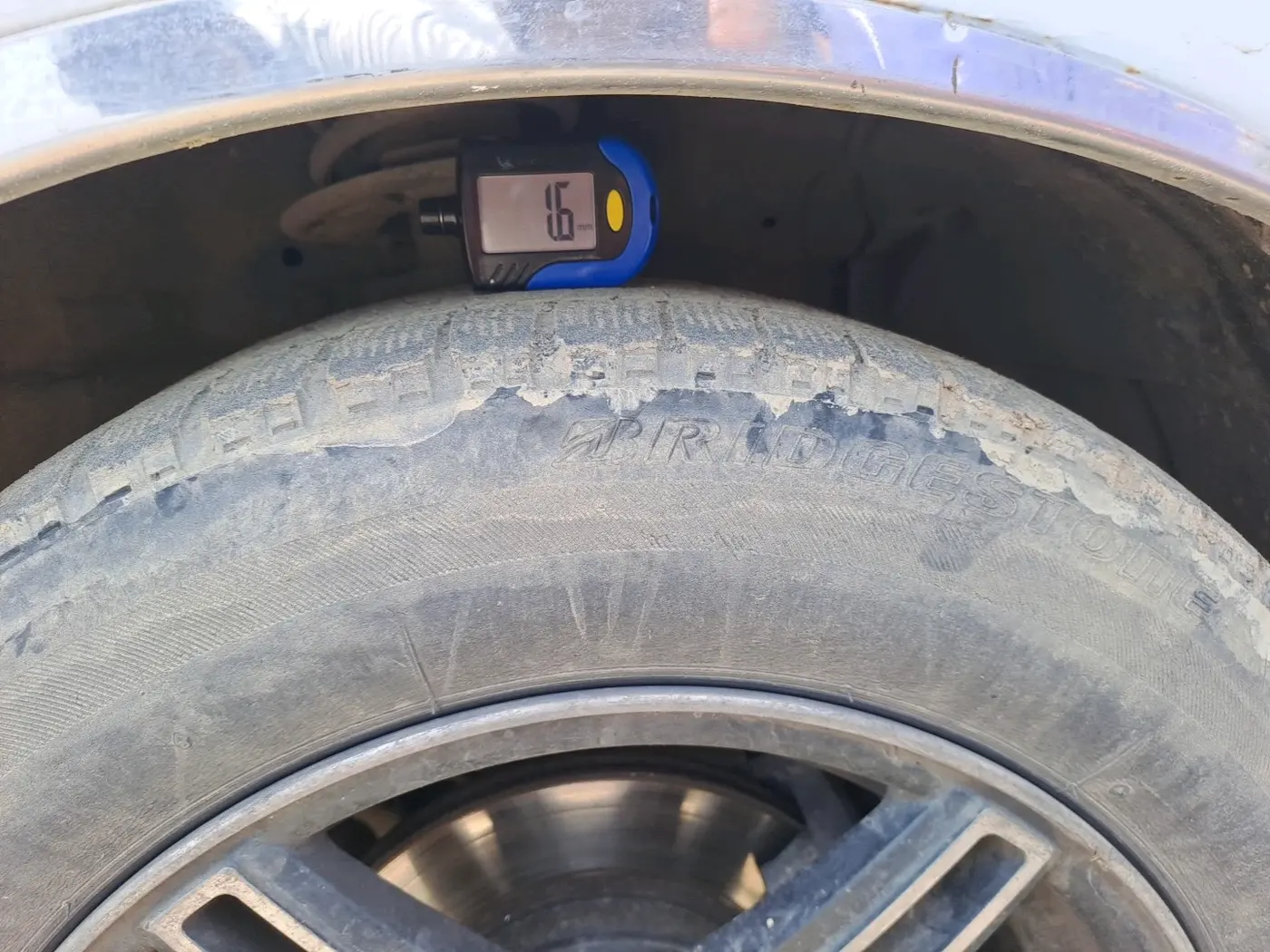 2014 Maruti Ciaz ZXI, CNG, Manual, 1,38,388 km, tyre