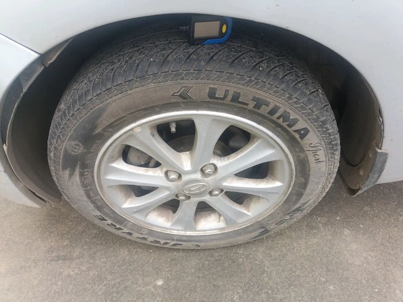 2015 Hyundai Grand i10 ASTA AT 1.2 KAPPA VTVT, Petrol, Automatic, 52,765 km, tyre