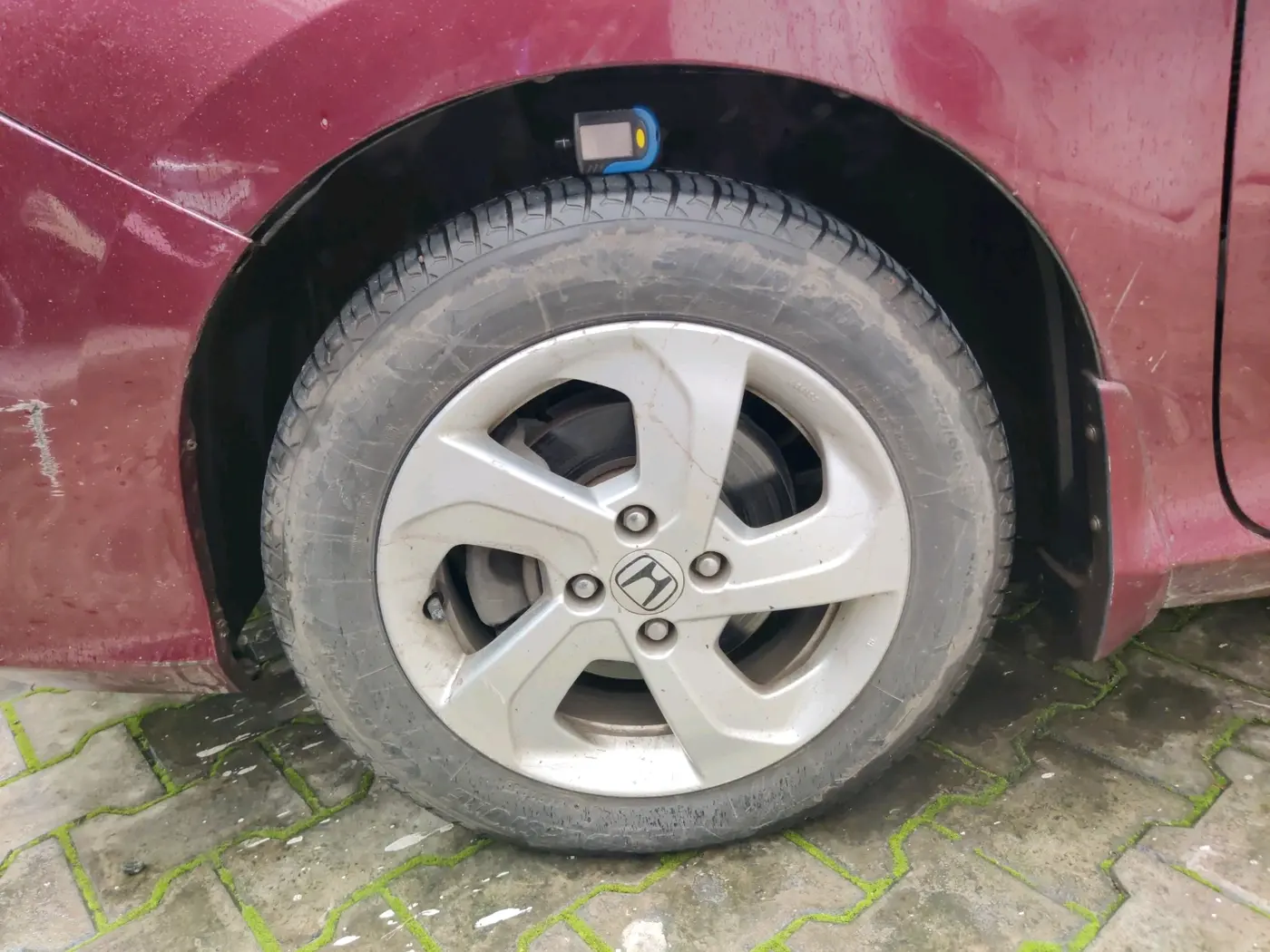 2015 Honda City 1.5L I-DTEC VX, Diesel, Manual, 1,15,411 km, tyre