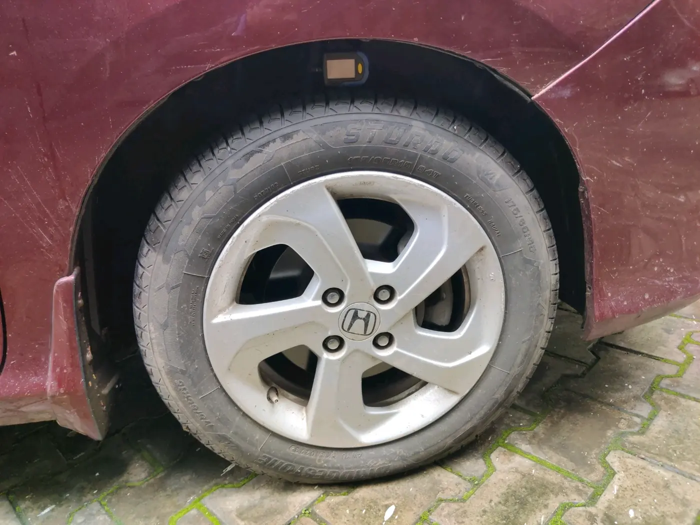 2015 Honda City 1.5L I-DTEC VX, Diesel, Manual, 1,15,411 km, tyre