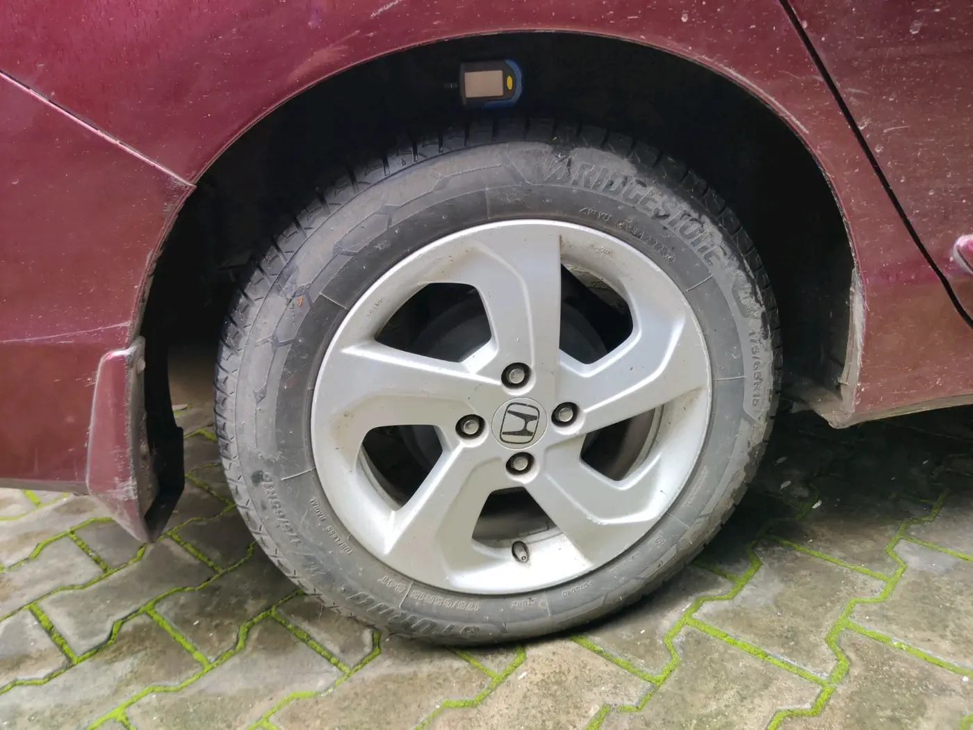 2015 Honda City 1.5L I-DTEC VX, Diesel, Manual, 1,15,411 km, tyre