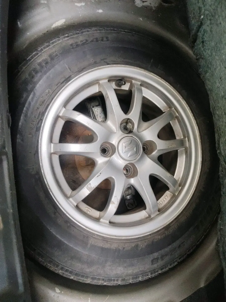 2014 Maruti Ritz VXI, Petrol, Manual, 97,228 km, tyre