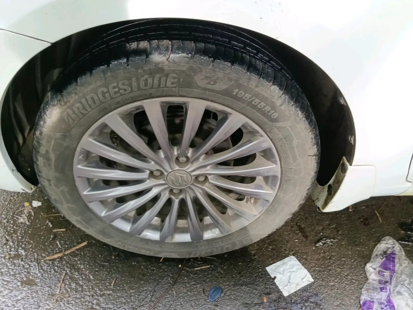 2017 Maruti Ciaz ALPHA  AT 1.4  PETROL, Petrol, Automatic, 52,061 km, tyre