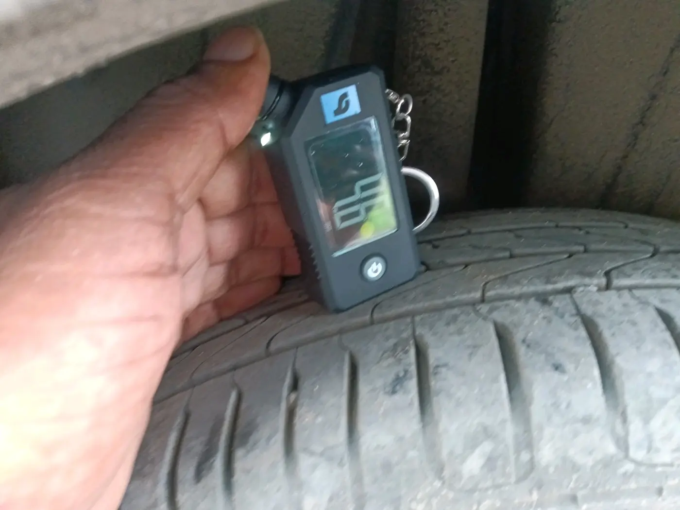 2020 Maruti XL6 ZETA MT, Petrol, Manual, 1,13,895 km, tyre