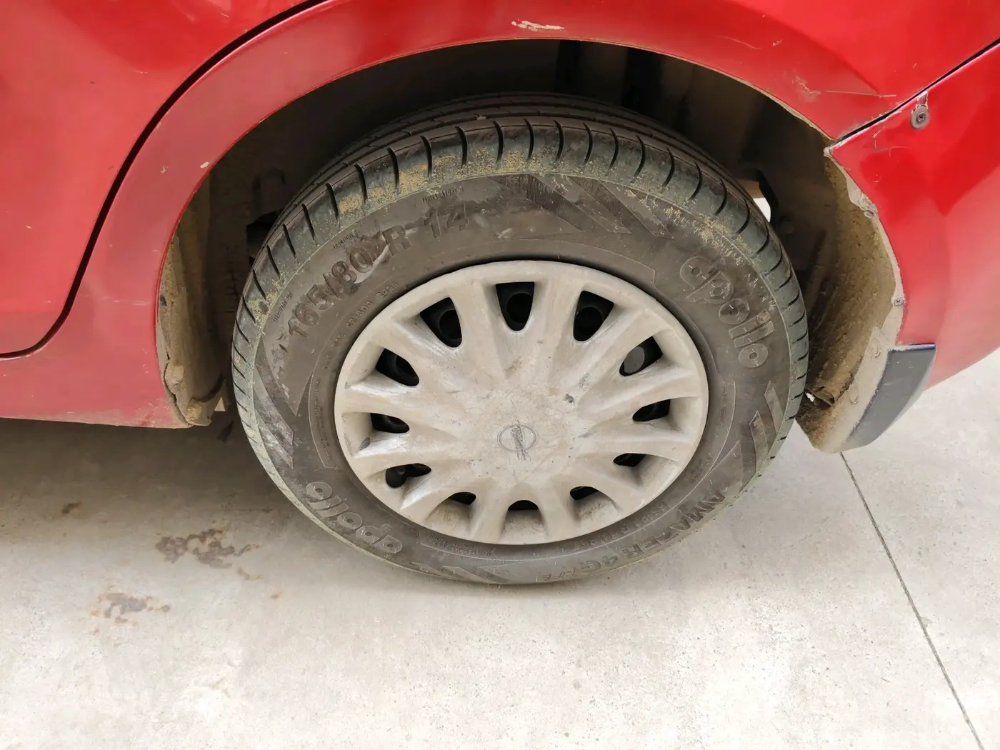 2013 Maruti Swift Dzire VDI, Diesel, Manual, 1,43,137 km, tyre