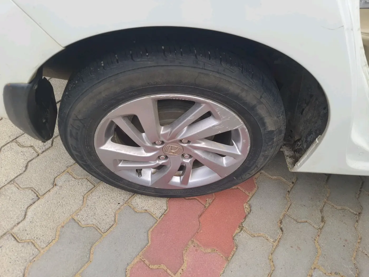 2019 Honda Jazz 1.2L I-VTEC VX CVT, Petrol, Automatic, 1,10,409 km, tyre