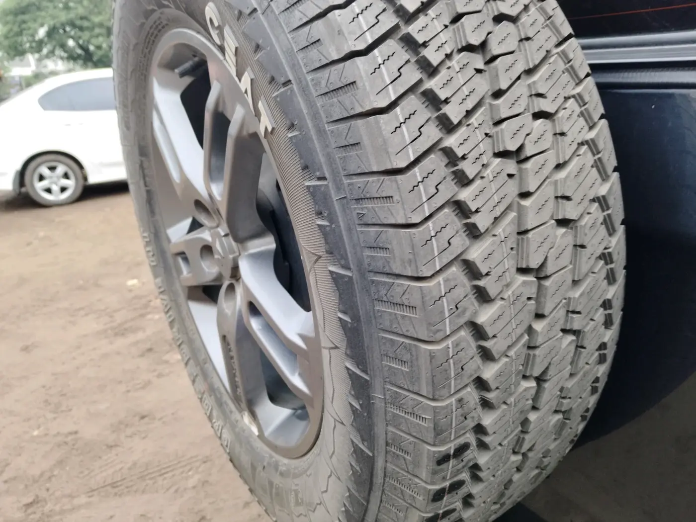 2023 Mahindra Thar LX HARD TOP 4WD MT, Diesel, Manual, 37,663 km, tyre