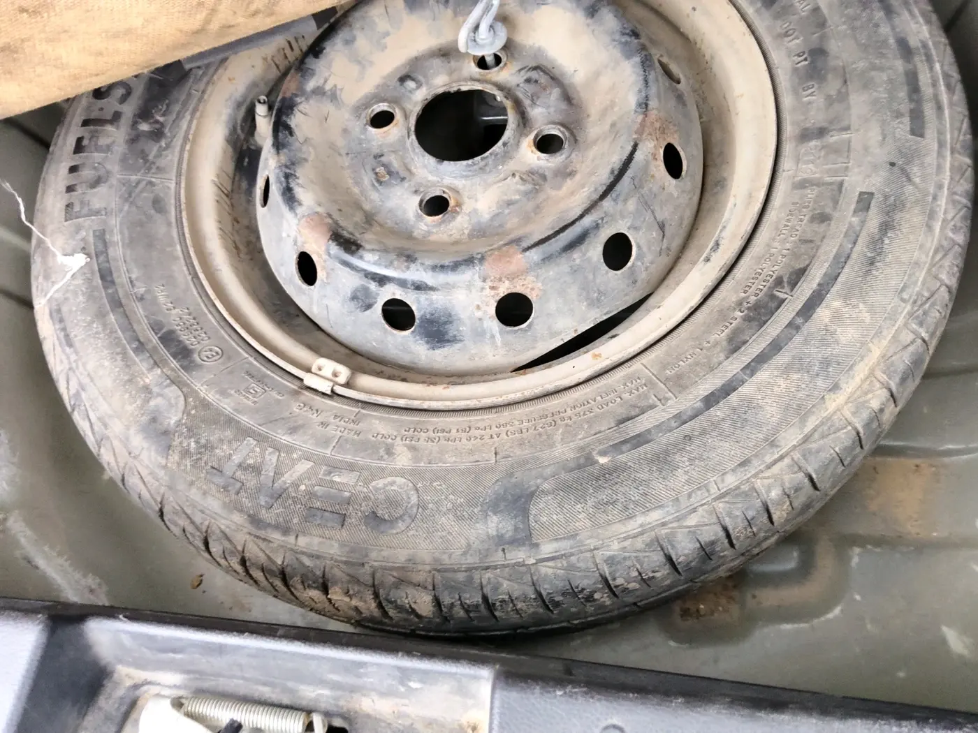 2019 Maruti Alto LXI, Petrol, Manual, 68,551 km, tyre