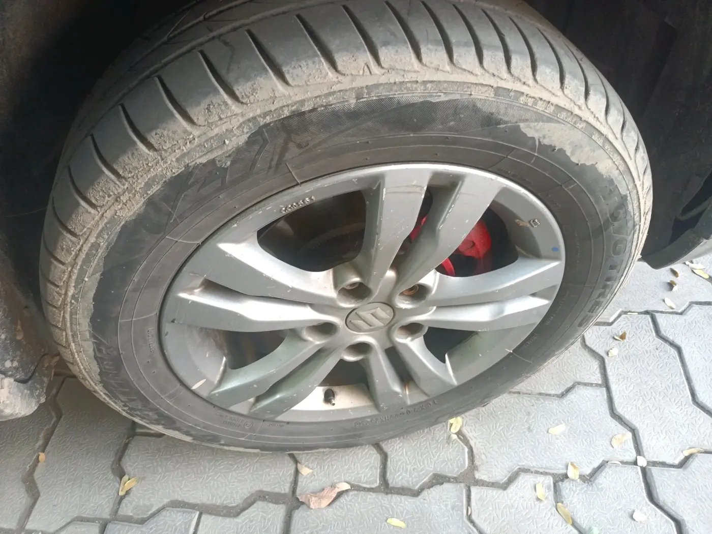 2016 Maruti Vitara Brezza ZDI PLUS DUAL TONE, Diesel, Manual, 1,02,759 km, tyre