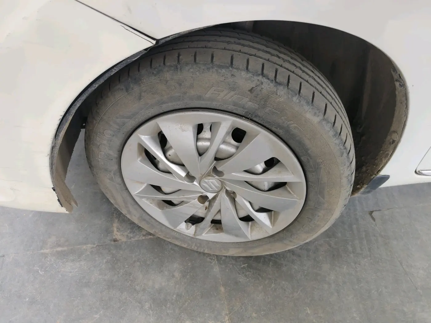 2023 Maruti Baleno SIGMA PETROL 1.2, Petrol, Manual, 89,842 km, tyre