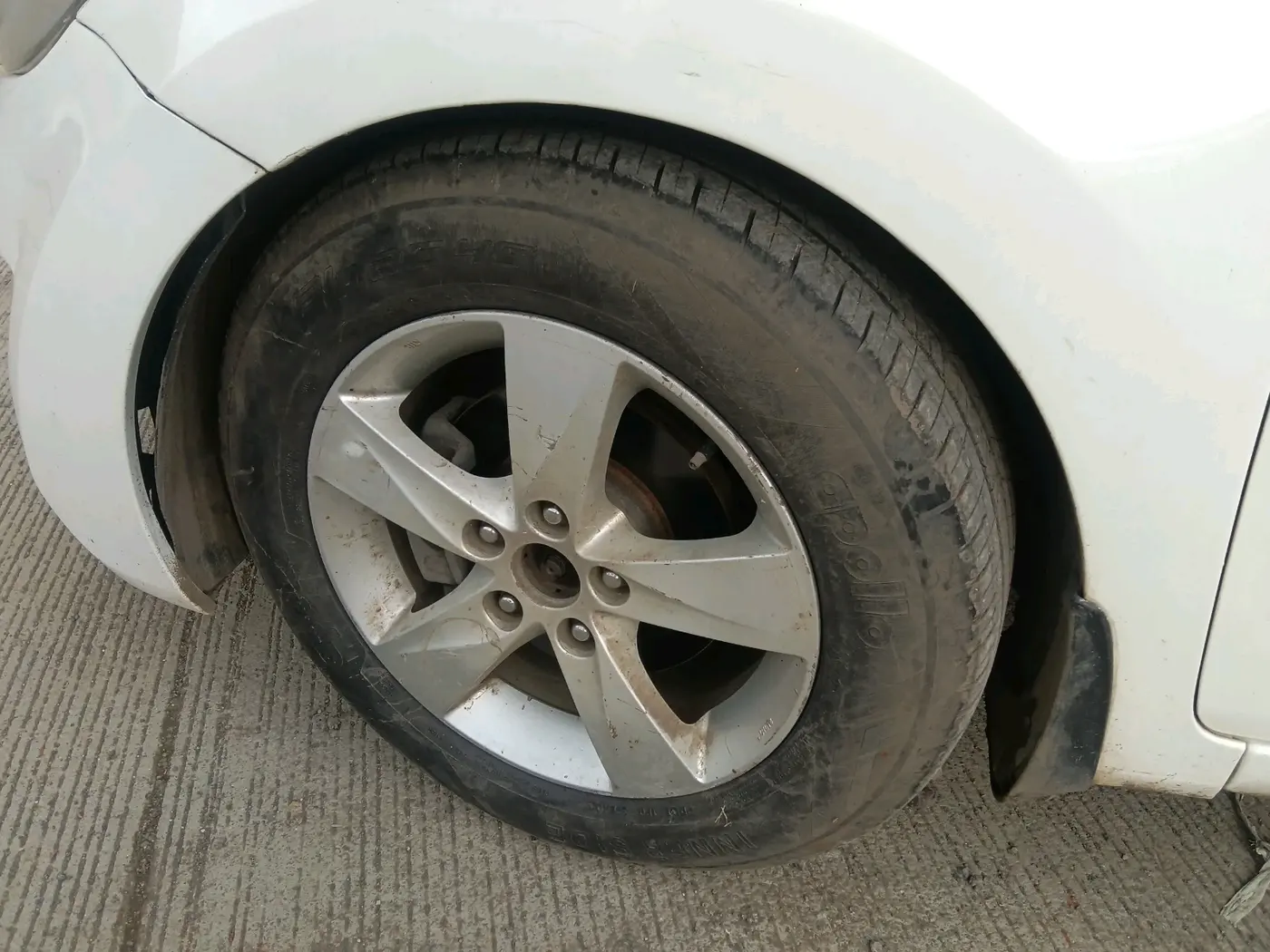 2013 Hyundai New Elantra 1.6 SX AT DIESEL, Diesel, Automatic, 64,327 km, tyre