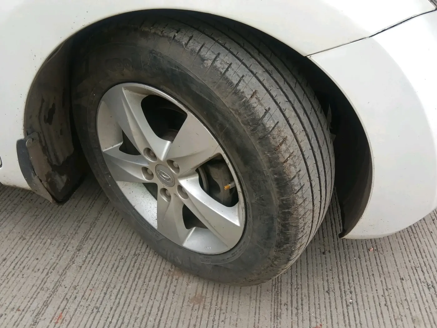 2013 Hyundai New Elantra 1.6 SX AT DIESEL, Diesel, Automatic, 64,327 km, tyre