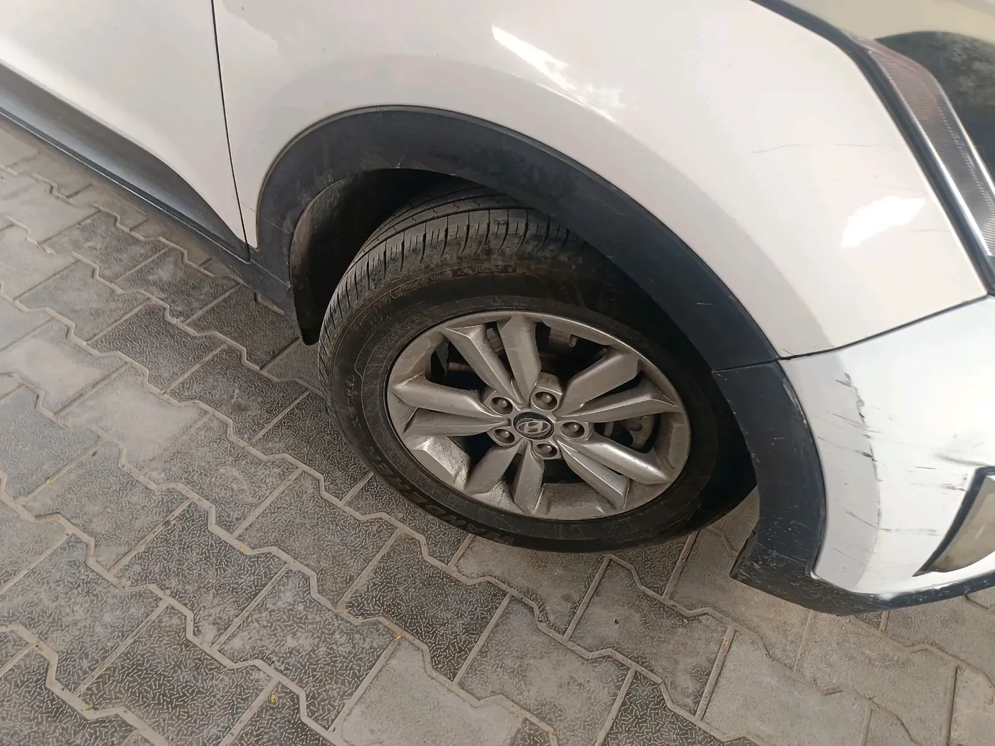 2015 Hyundai Creta SX PLUS AT 1.6 DIESEL, Diesel, Automatic, 1,17,558 km, tyre
