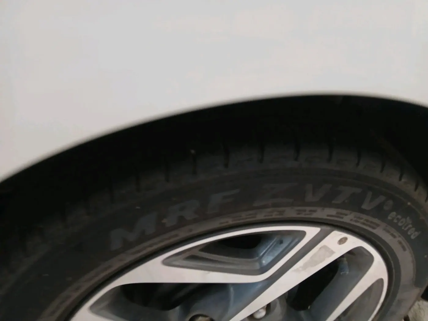 2021 Hyundai AURA SX PLUS 1.2 AMT, Petrol, Automatic, 53,856 km, tyre
