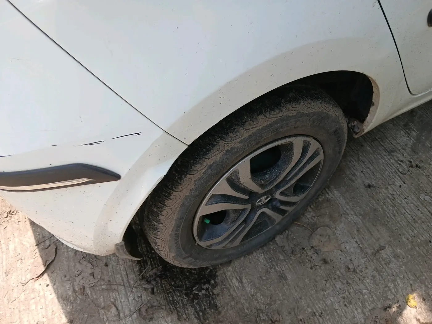 2022 Tata Tiago XZ PLUS CNG, CNG, Manual, 40,093 km, tyre