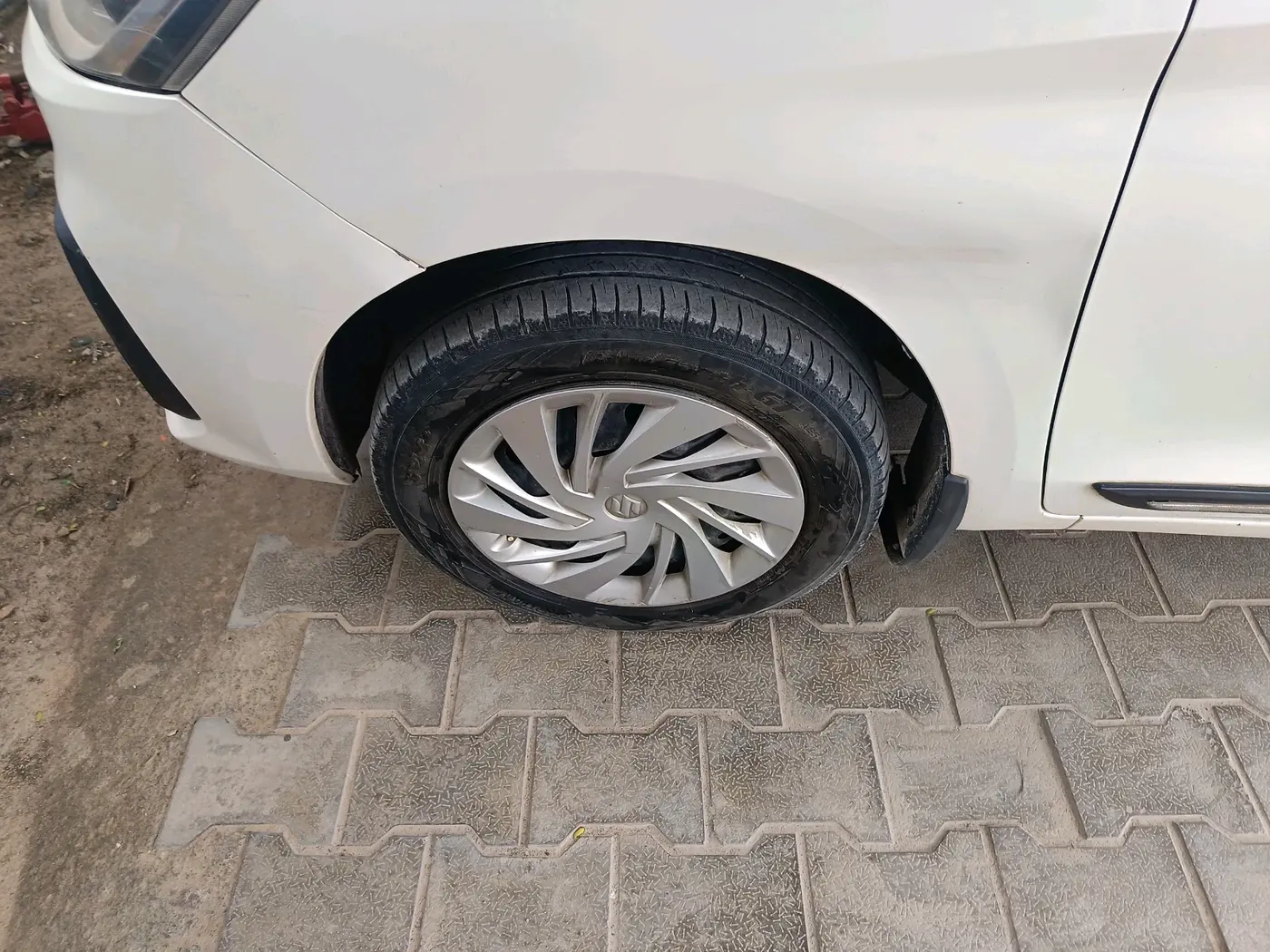 2021 Maruti Ertiga TOUR M, Petrol, Manual, 1,09,813 km, tyre