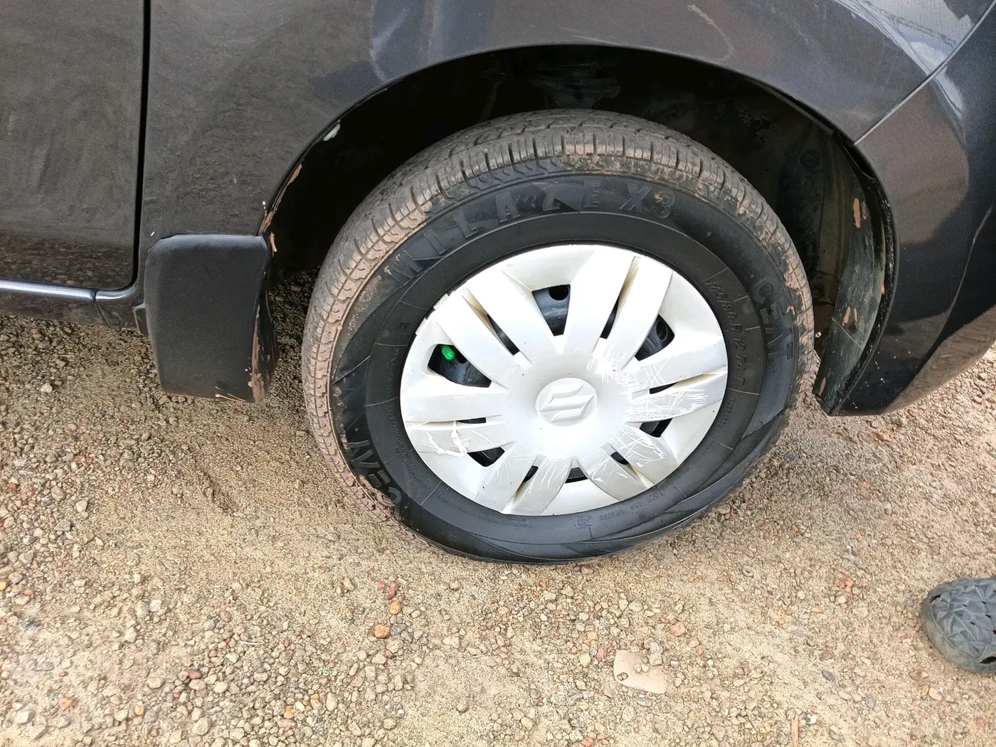 2022 Maruti Alto LXI O, CNG, Manual, 58,628 km, tyre