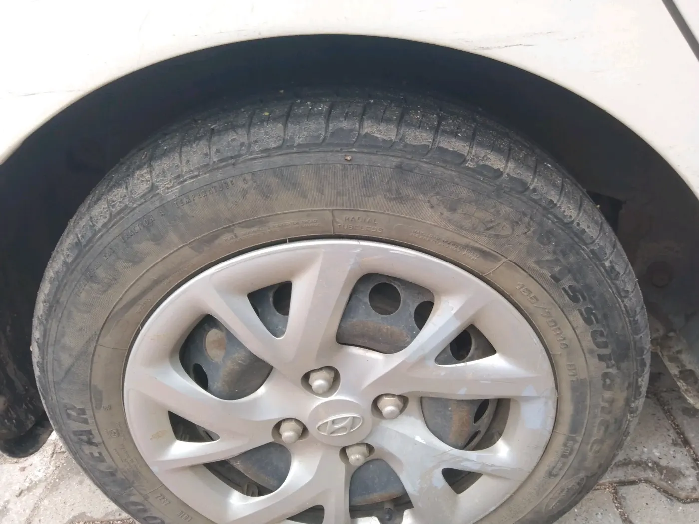 2017 Hyundai Grand i10 MAGNA 1.2 KAPPA VTVT, CNG, Manual, 68,064 km, tyre