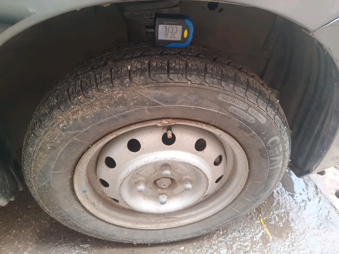 2014 Maruti Wagon R 1.0 LXI, Petrol, Manual, 35,418 km, tyre