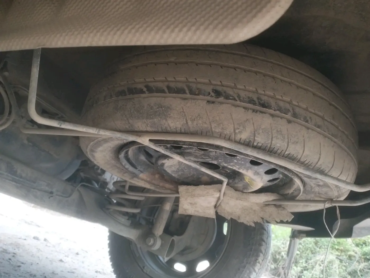 2019 Renault Duster RXE PETROL, Petrol, Manual, 75,491 km, tyre