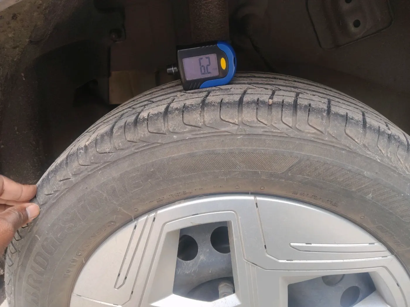 2024 Tata NEXON SMART 1.2 PETROL, Petrol, Manual, 12,551 km, tyre
