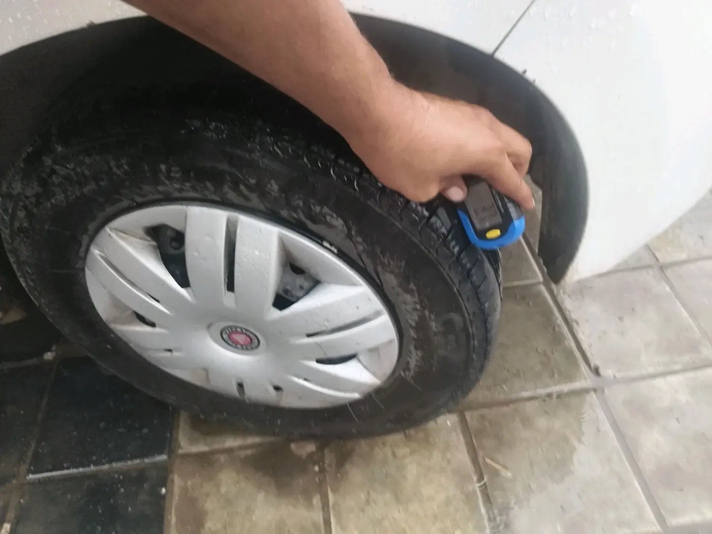 2021 Maruti Alto LXI CNG, CNG, Manual, 75,230 km, tyre