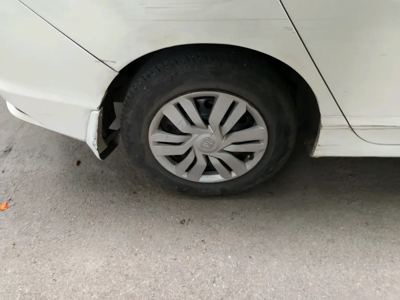 2014 Honda City 1.5L I-DTEC SV, Diesel, Manual, 1,24,422 km, tyre