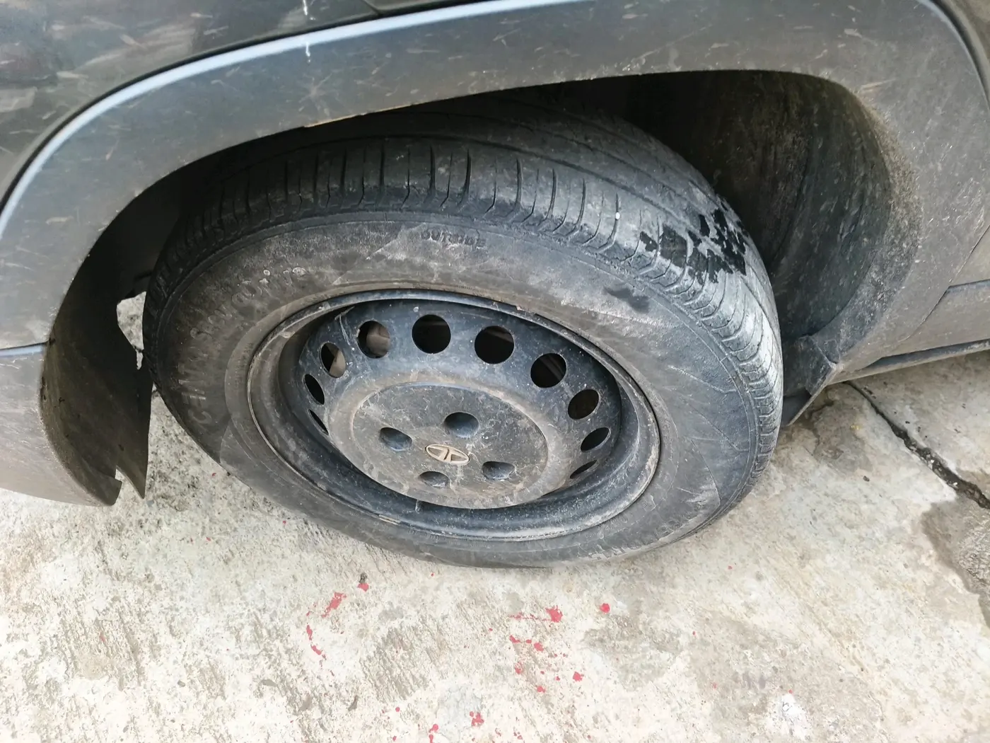 2022 Tata PUNCH PURE MT, Petrol, Manual, 92,803 km, tyre