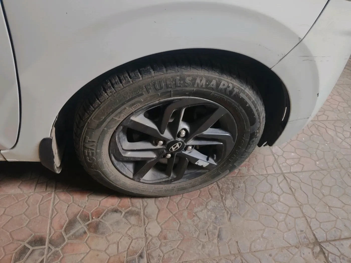 2022 Hyundai GRAND I10 NIOS SPORTZ 1.2 KAPPA VTVT CNG, CNG, Manual, 35,560 km, tyre