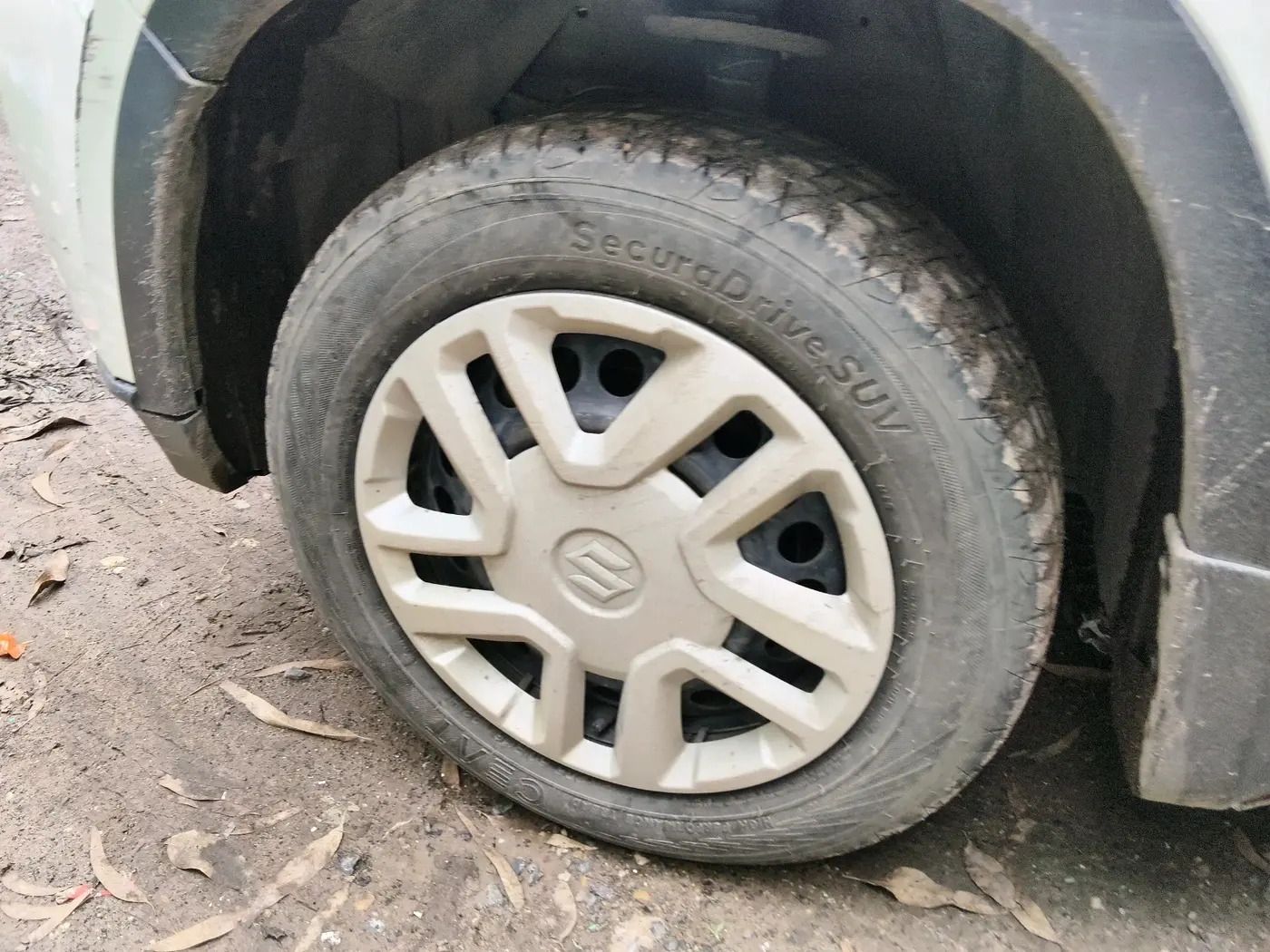 2021 Maruti Vitara Brezza VXI, Petrol, Manual, 96,874 km, tyre