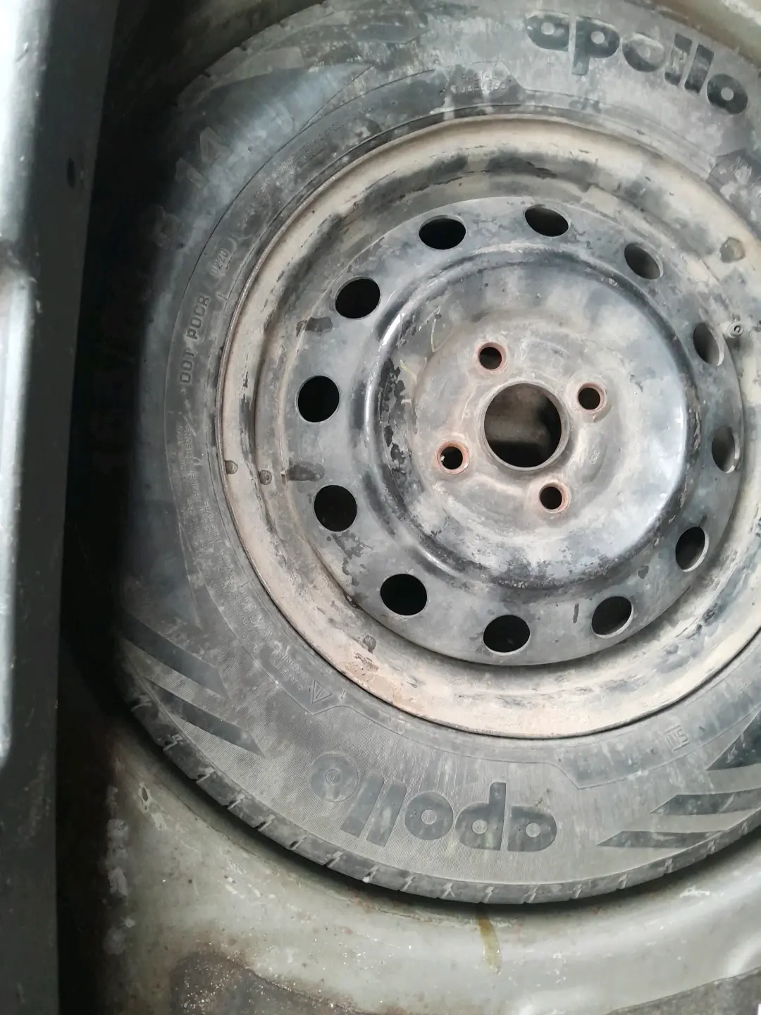 2011 Maruti Ritz VDI, Diesel, Manual, 1,25,882 km, tyre