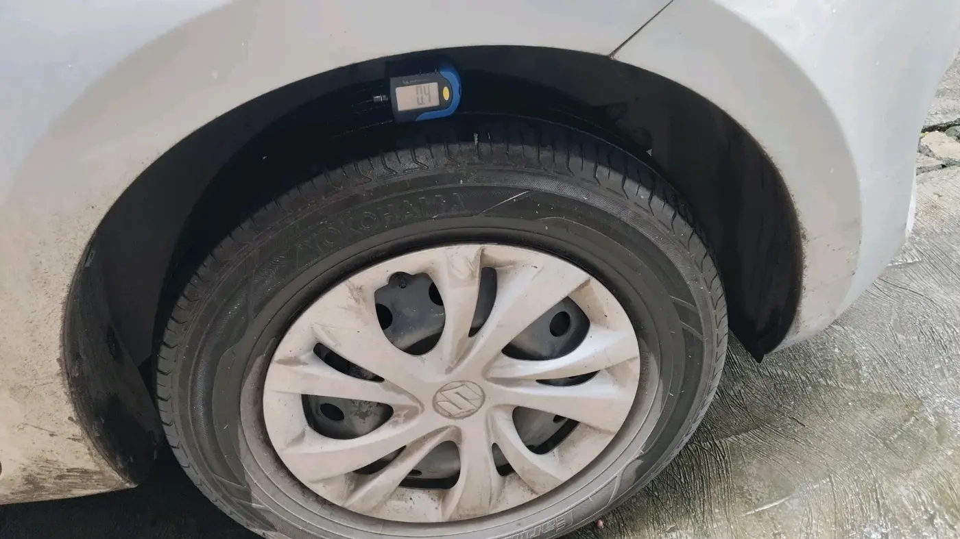 2019 Maruti Swift VDI AMT, Diesel, Automatic, 2,09,221 km, tyre