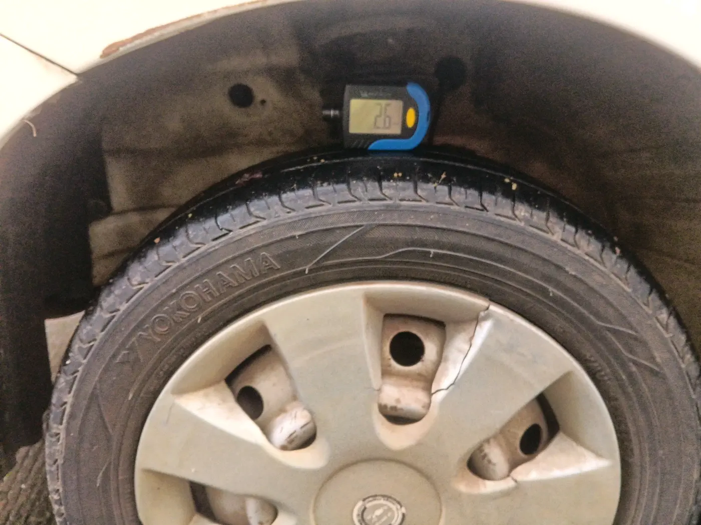2012 Maruti Wagon R 1.0 LXI CNG, CNG, Manual, 1,04,923 km, tyre