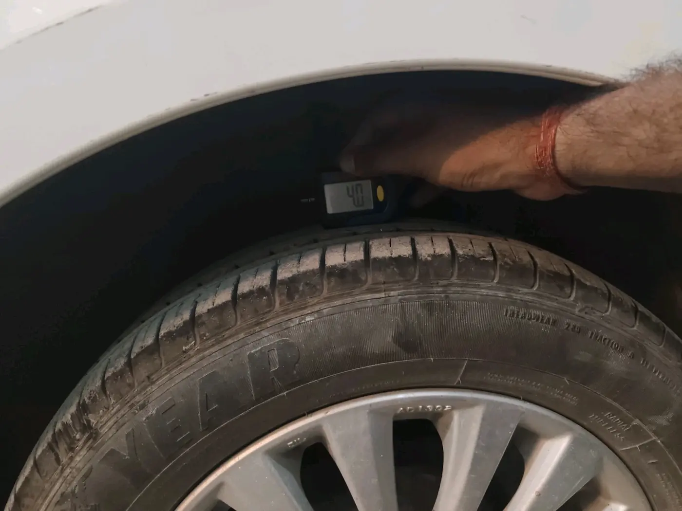 2023 Maruti Ciaz ZETA AT 1.5  SHVS PETROL, Petrol, Automatic, 27,664 km, tyre
