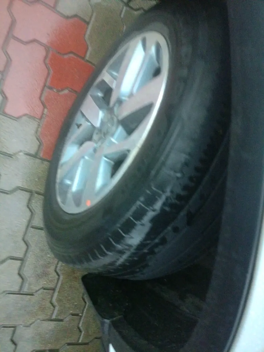 2022 Tata Safari XZA PLUS, Diesel, Automatic, 2,02,669 km, tyre