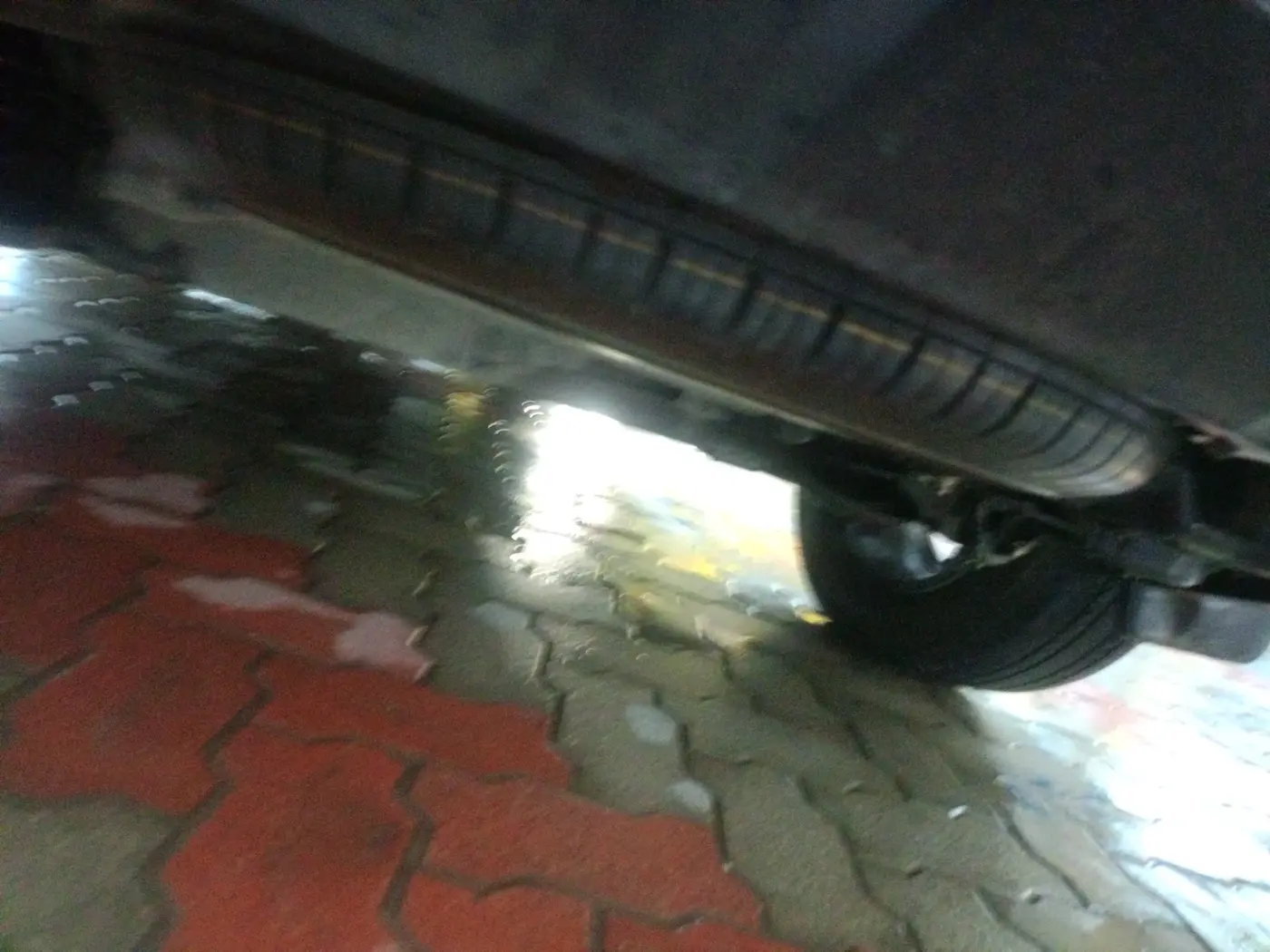 2022 Tata Safari XZA PLUS, Diesel, Automatic, 2,02,669 km, tyre