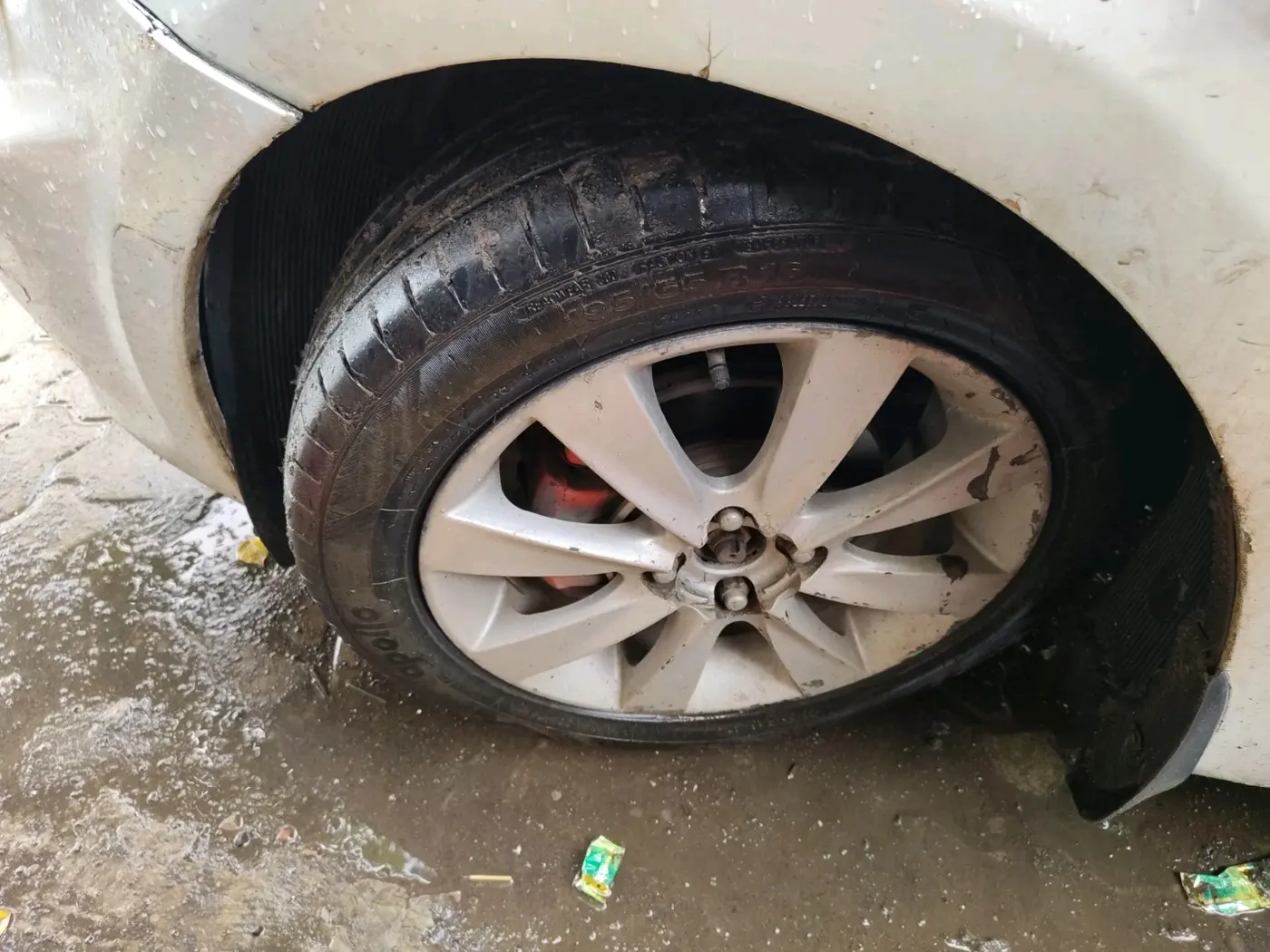2012 Hyundai Verna FLUIDIC 1.6 CRDI SX OPT AT, Diesel, Automatic, 83,956 km, tyre