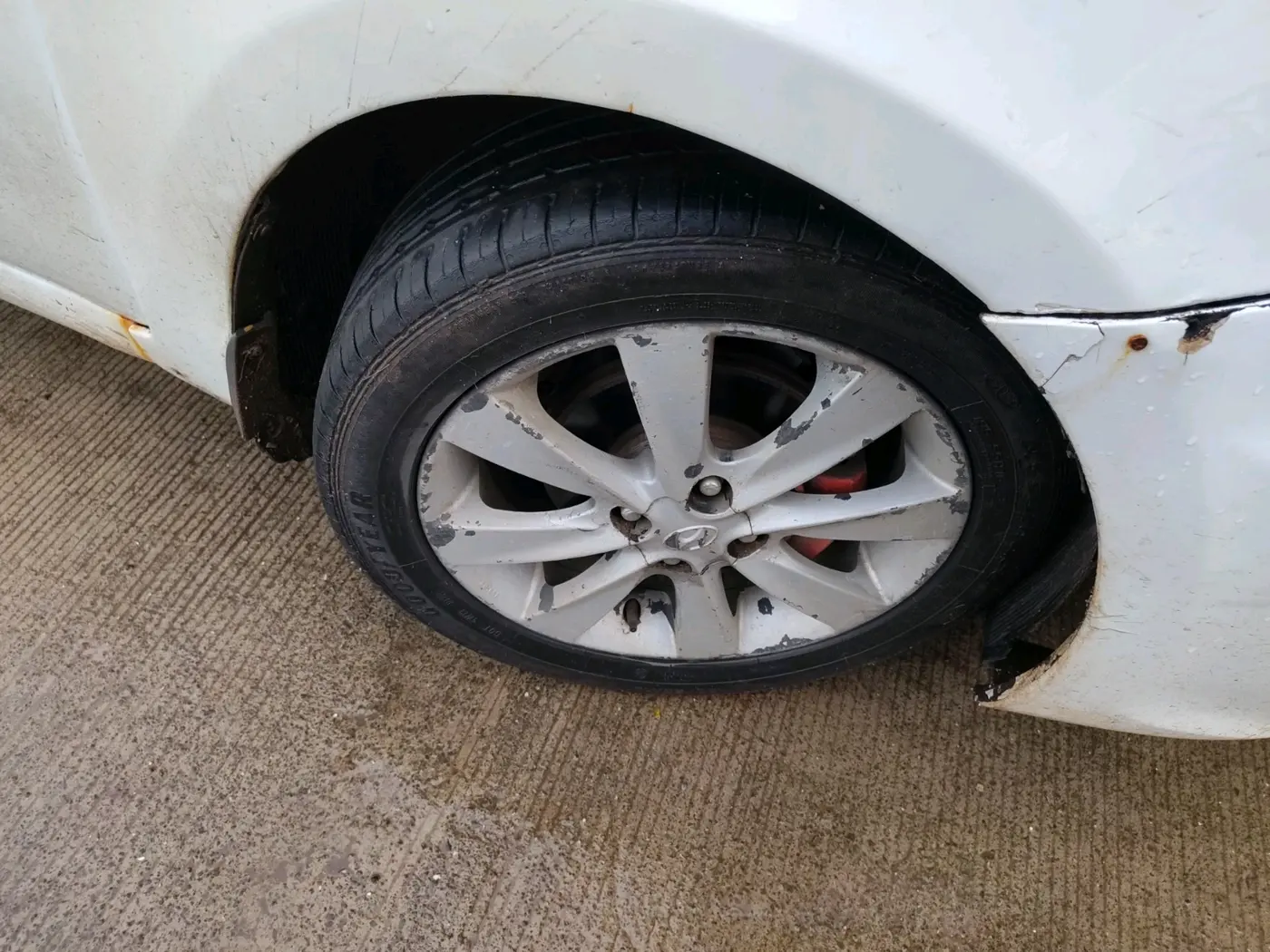 2012 Hyundai Verna FLUIDIC 1.6 CRDI SX OPT AT, Diesel, Automatic, 83,956 km, tyre