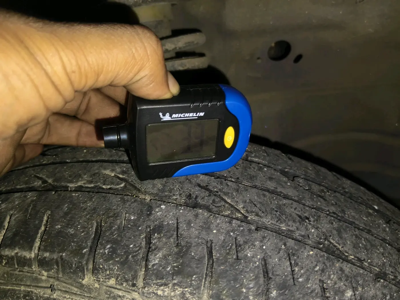2013 Maruti Wagon R 1.0 LXI CNG, CNG, Manual, 73,687 km, tyre
