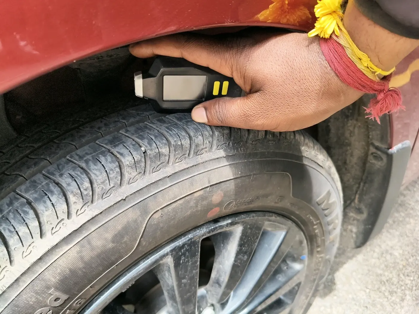 2025 Maruti New Wagon-R ZXI PLUS 1.2 AMT, Petrol, Automatic, 6,937 km, tyre